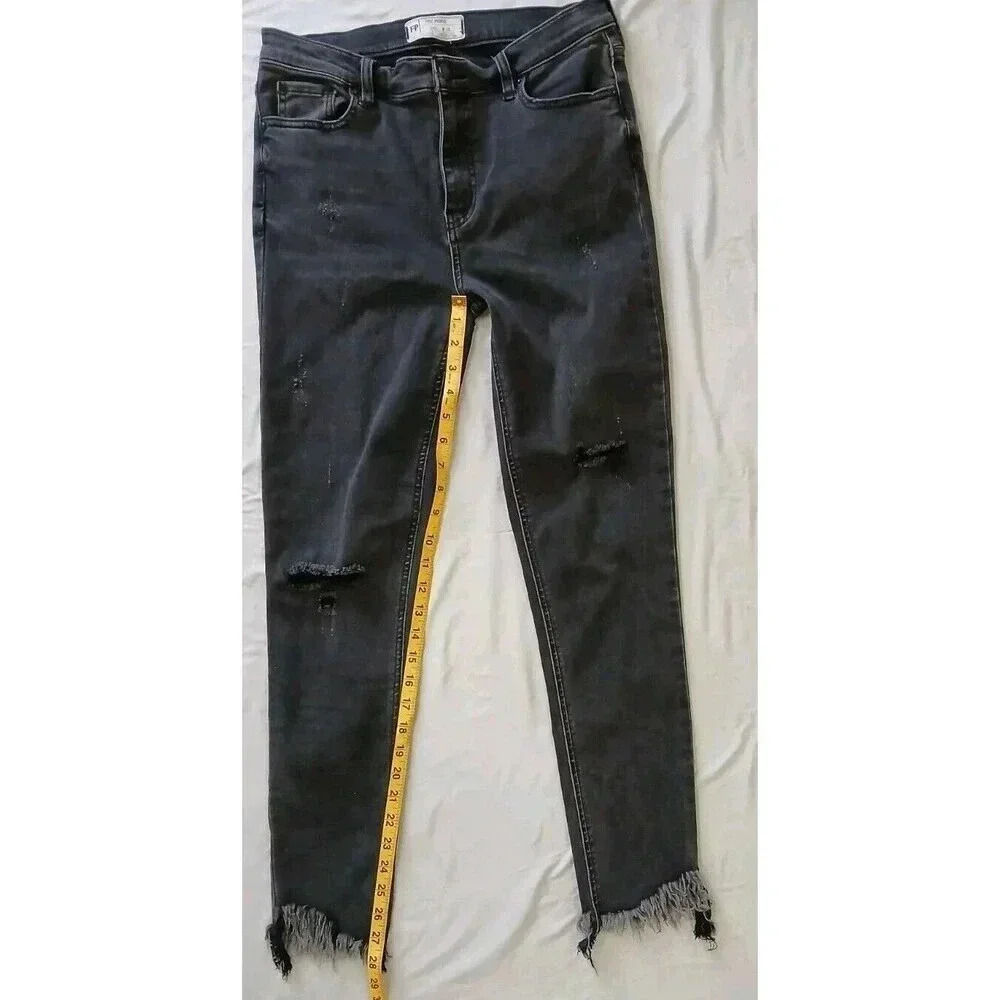Free People Skinny Ankle Black Distressed Ripped Jeans 61855-16515125 Size W28 - Picture 5 of 7